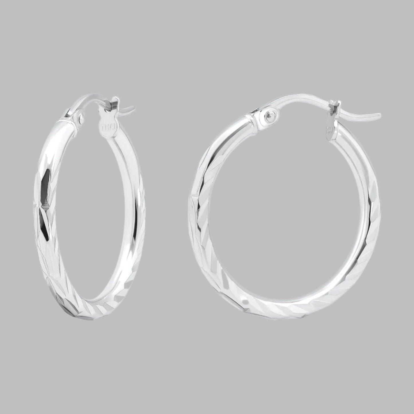 925 Sterling Silver Diamond-Cut Hoop Earrings - Kim’s Signature Beauty & Accessories