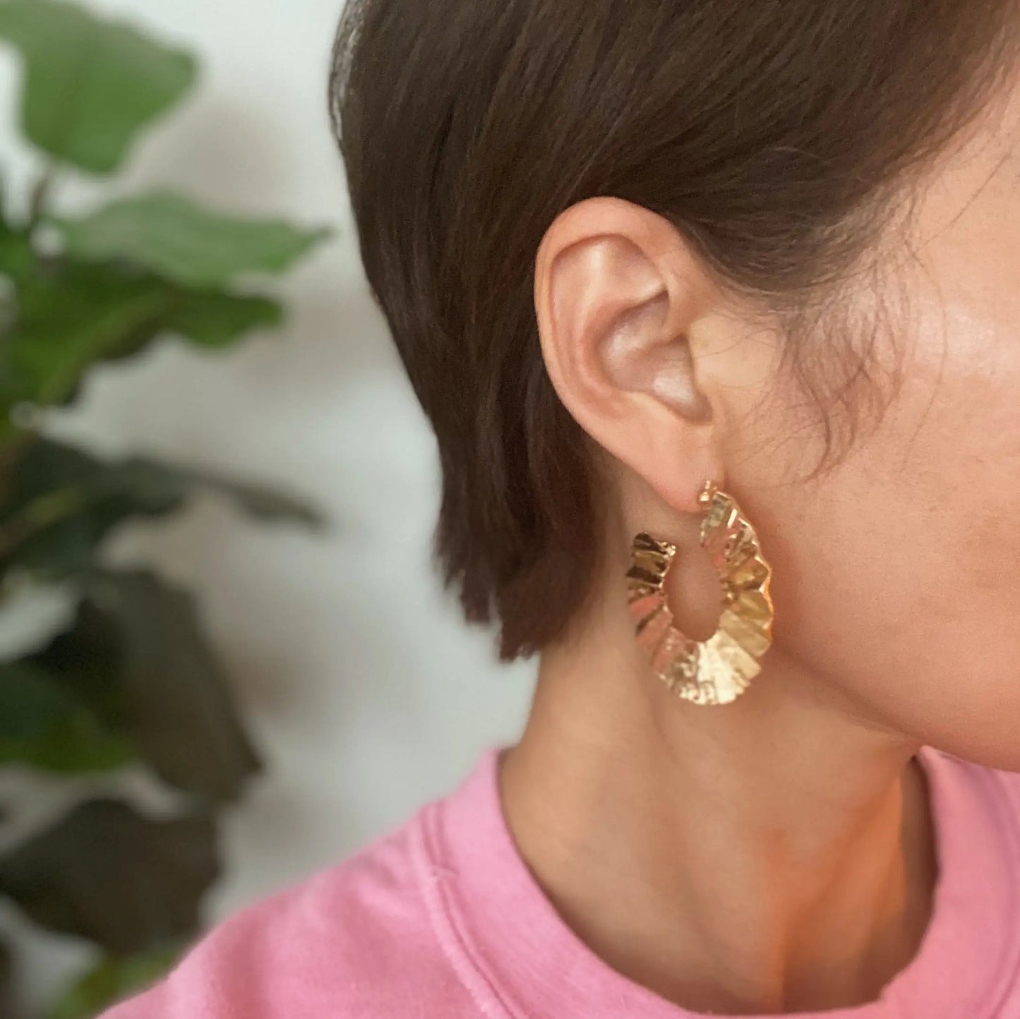 Crinkled Art Hoop Earrings - Kim’s Signature Beauty & Accessories
