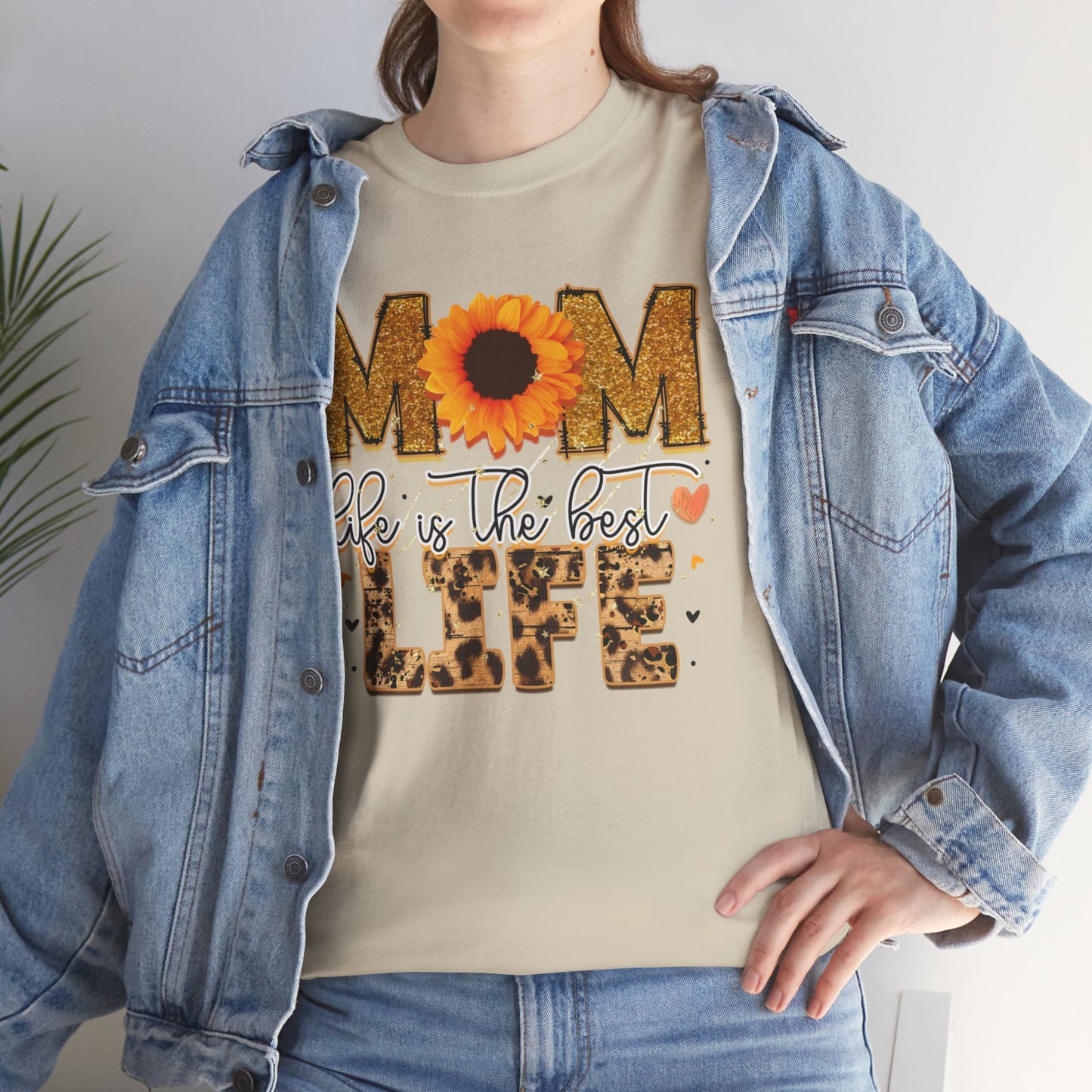 Mom Life is the Best Life Tee - Kim’s Signature Beauty & Accessories