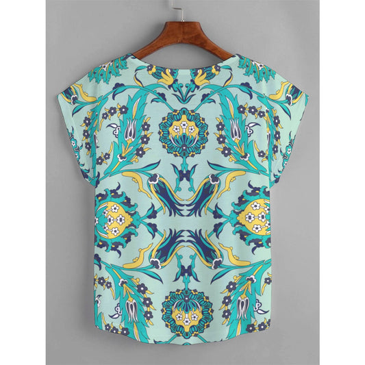 All-Over Print Women's Curved Hem T-shirt (Plus Size) - Kim’s Signature Beauty & Accessories    