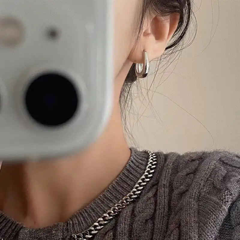 Brinco Rich Hoop Earrings - Kim’s Signature Beauty & Accessories    