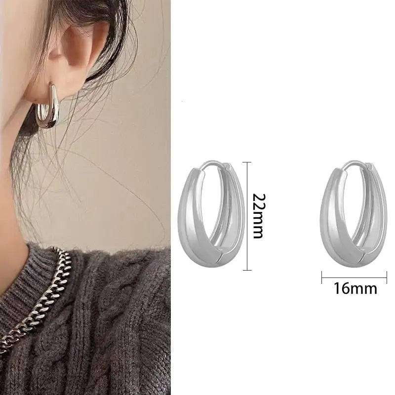 Brinco Rich Hoop Earrings - Kim’s Signature Beauty & Accessories    
