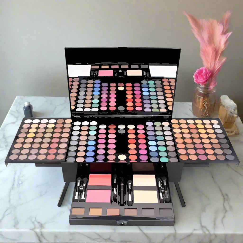 Ultimate Makeup Set - Kim’s Signature Beauty & Accessories    