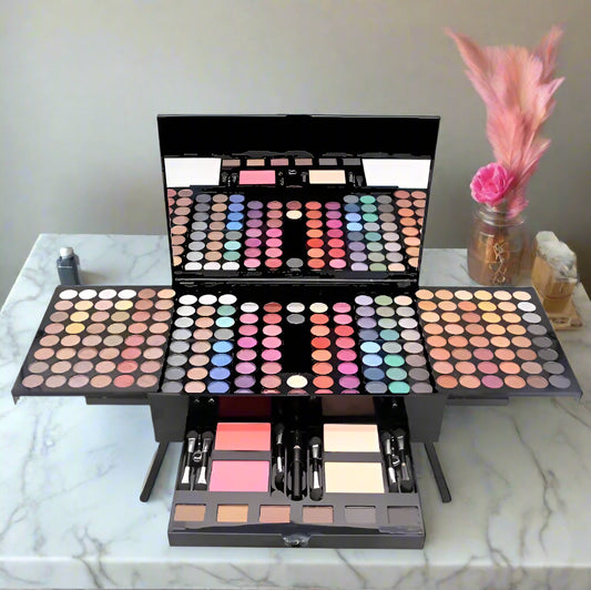 Ultimate Makeup Set - Kim’s Signature Beauty & Accessories    