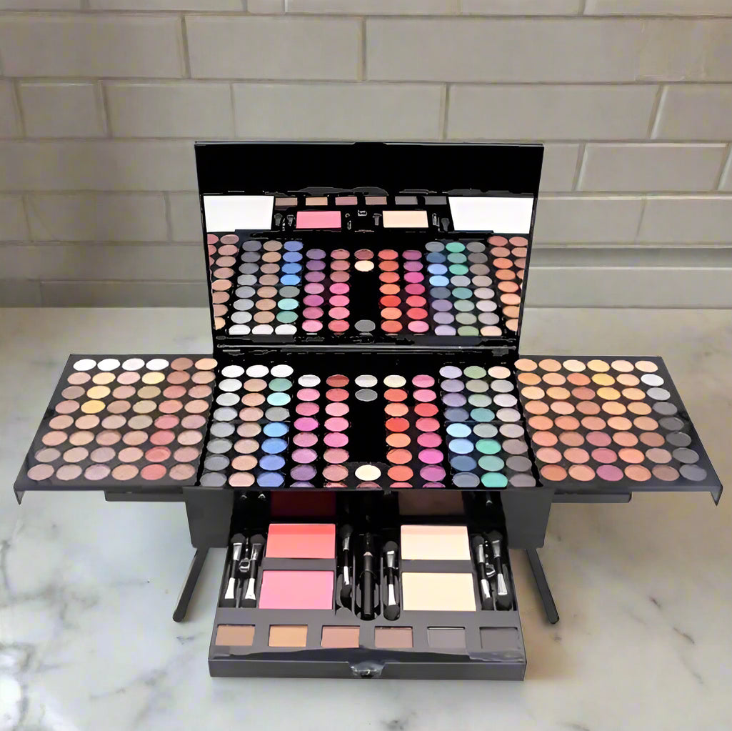 Ultimate Makeup Set - Kim’s Signature Beauty & Accessories    